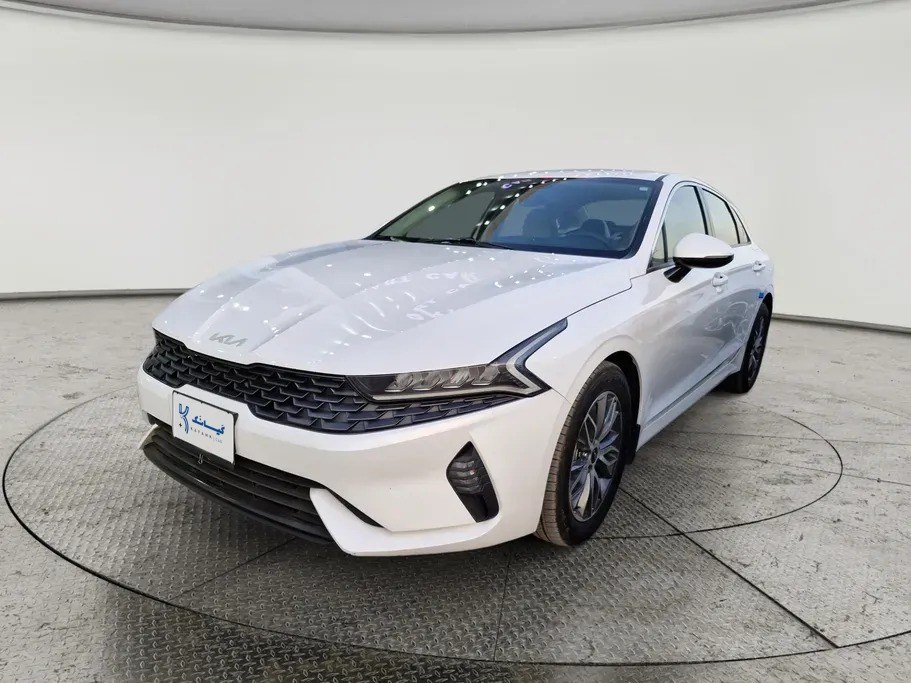 Kia K5 LX 2023