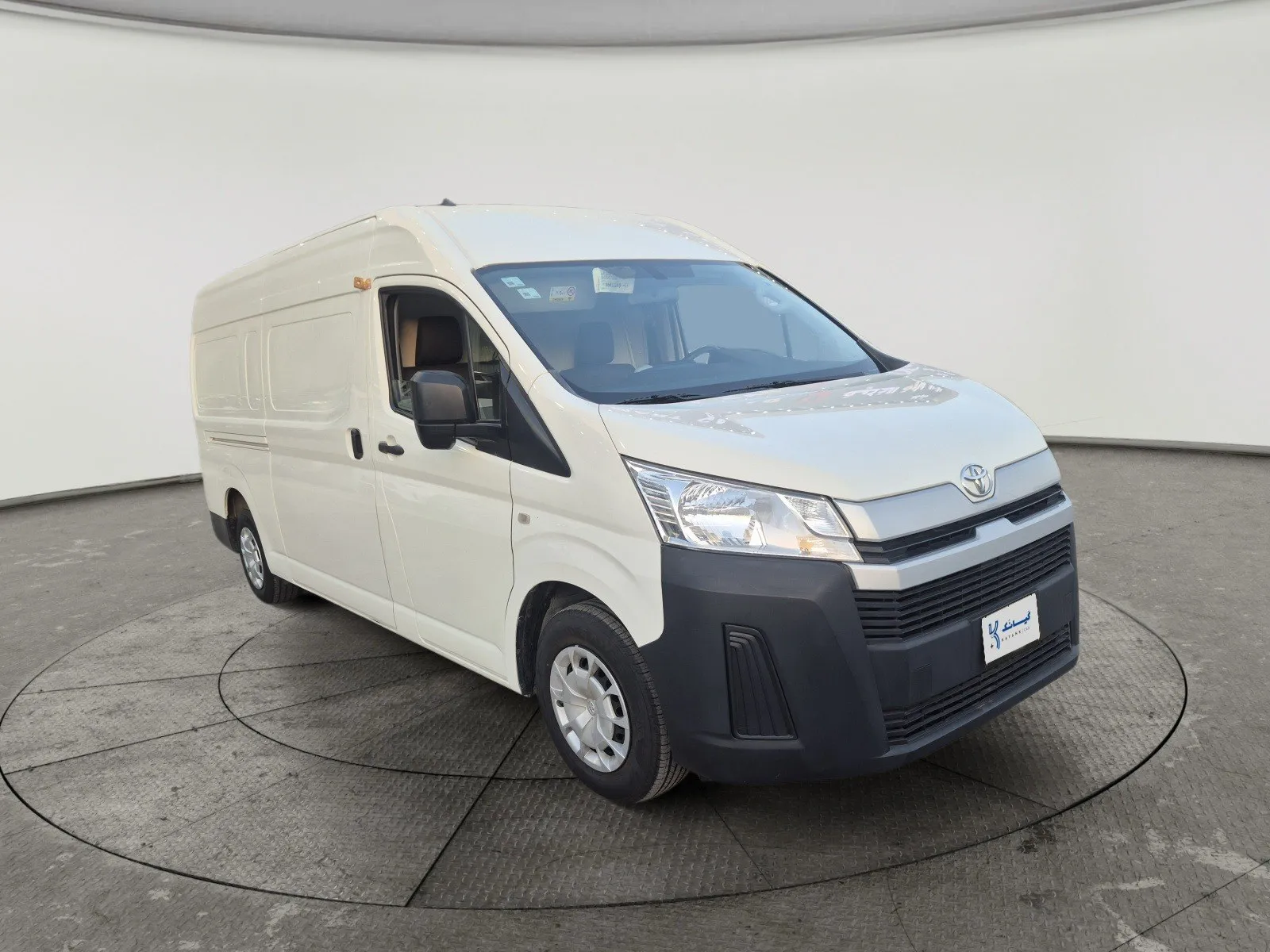 Toyota Hiace بضاعة سقف عالي 2022