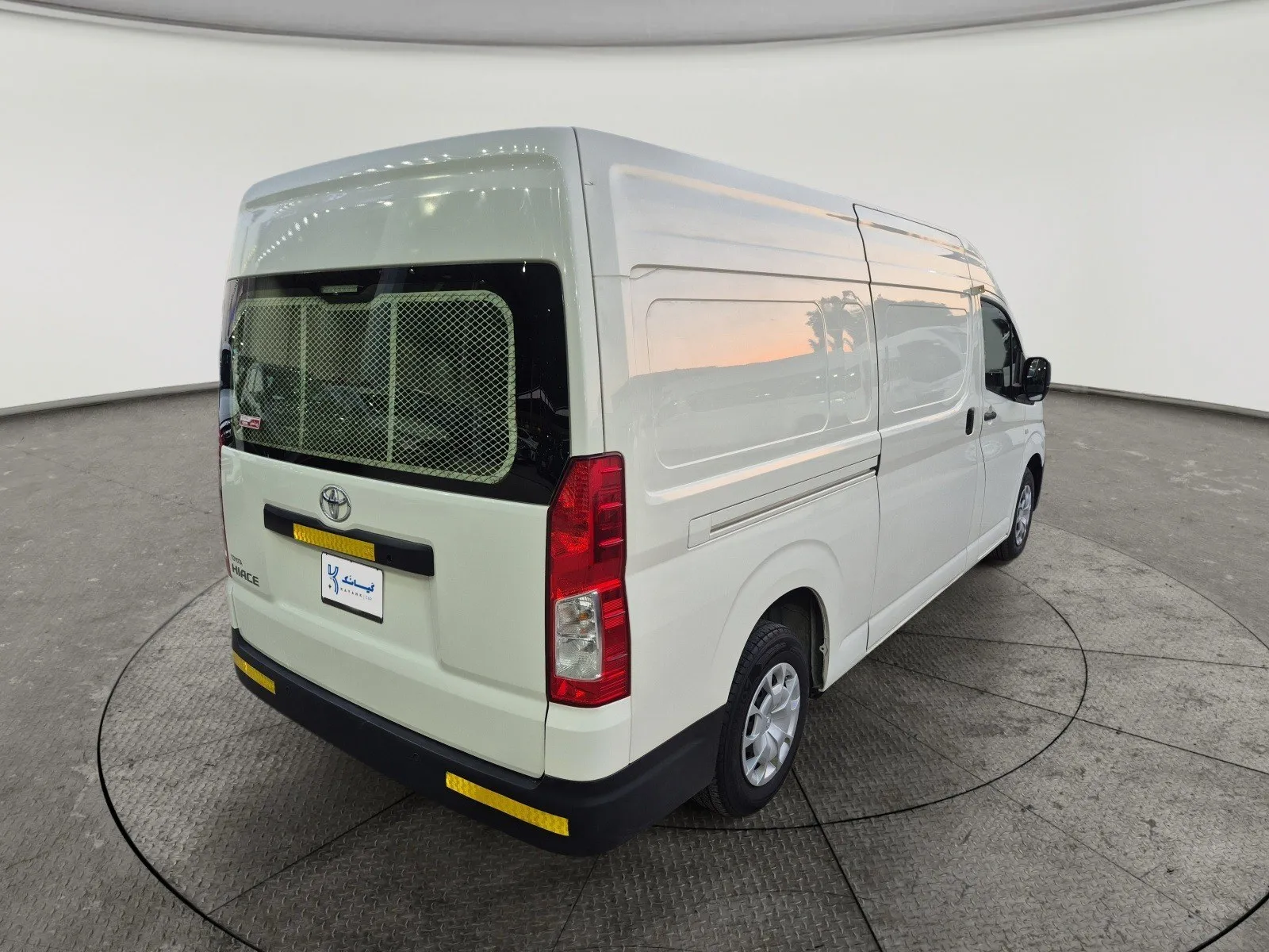 Toyota Hiace بضاعة سقف عالي 2022