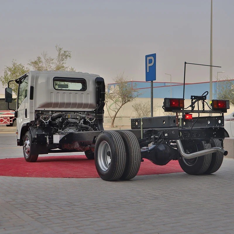 Isuzu Dyna شاص طويل 2026
