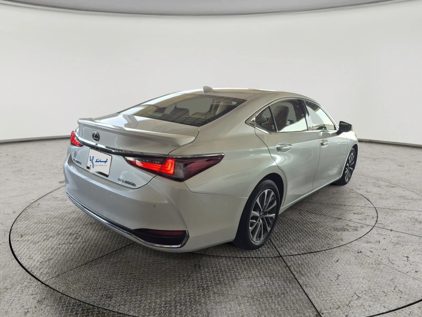 Lexus ES 300 H 2023