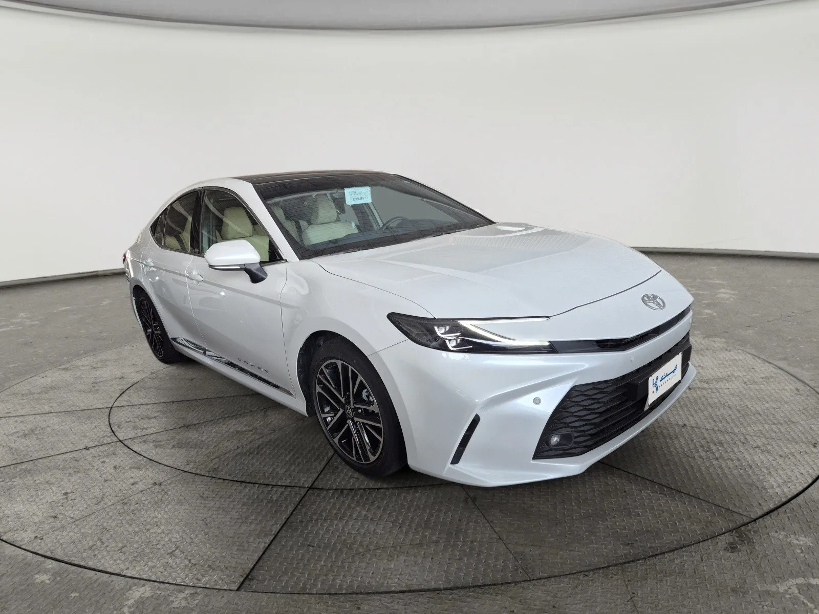 Toyota Camry LE HEV 2026