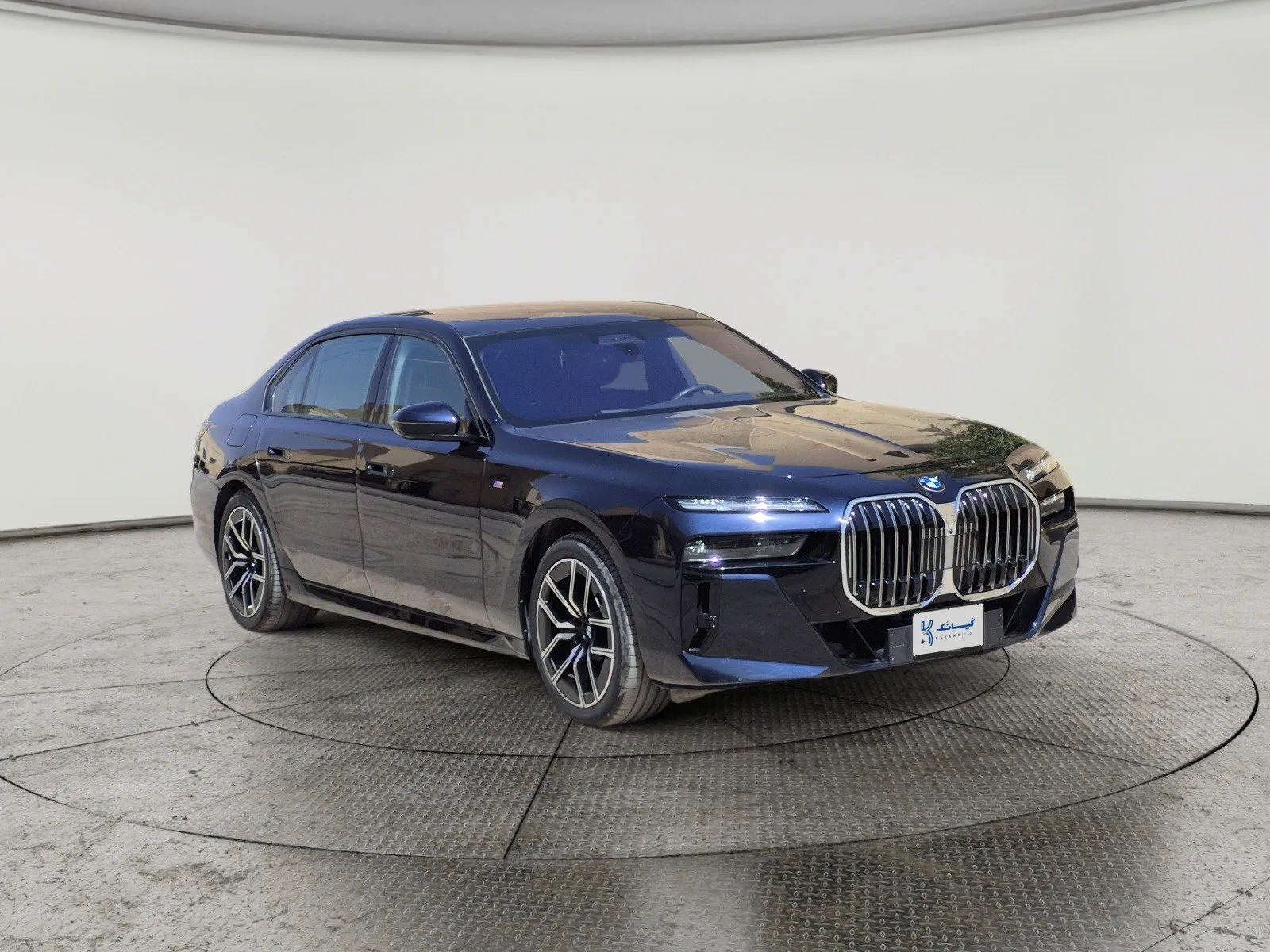 BMW 7 Series 735i 2025