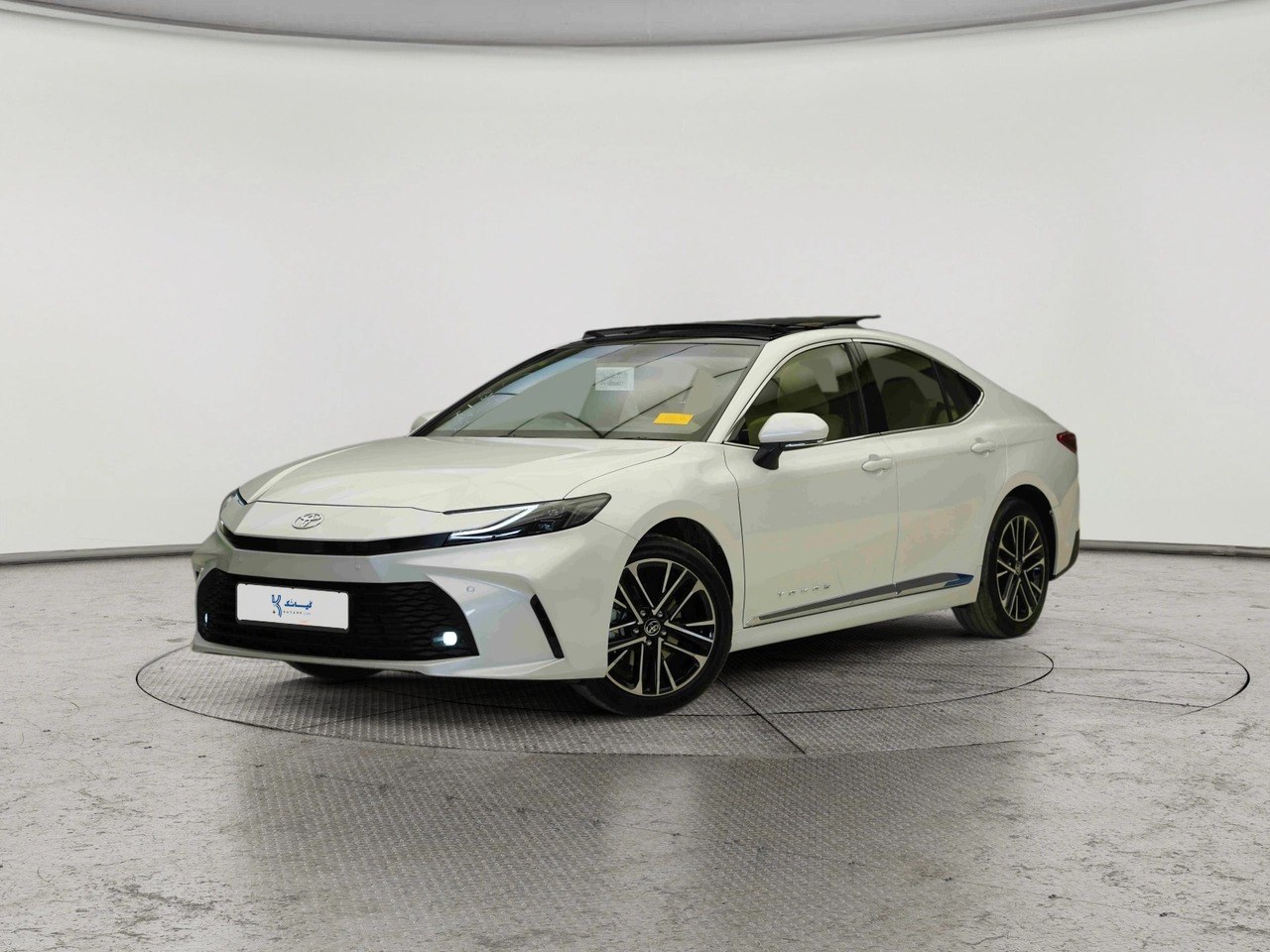 Toyota Camry LE HEV 2026