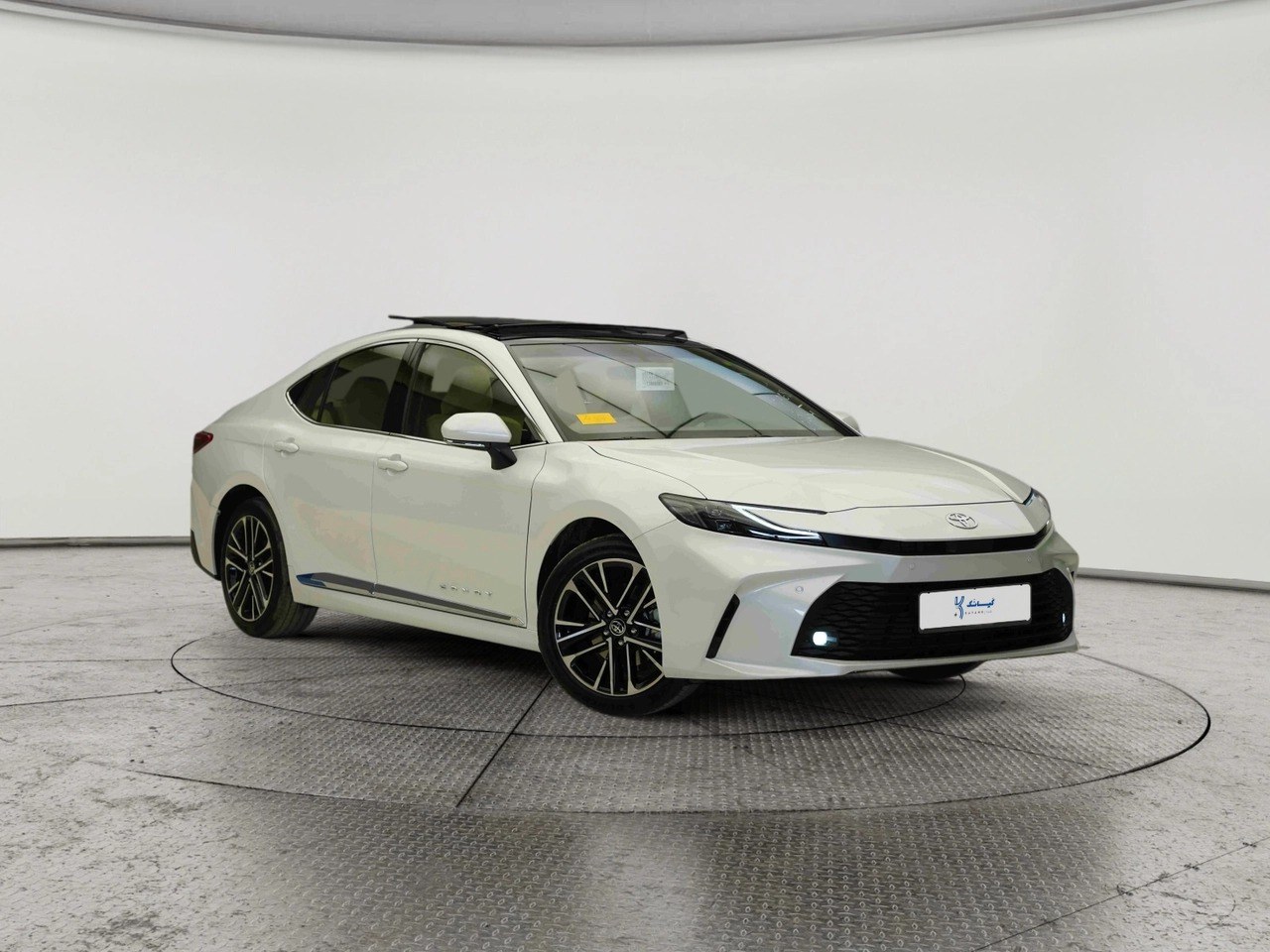 Toyota Camry LE HEV 2026