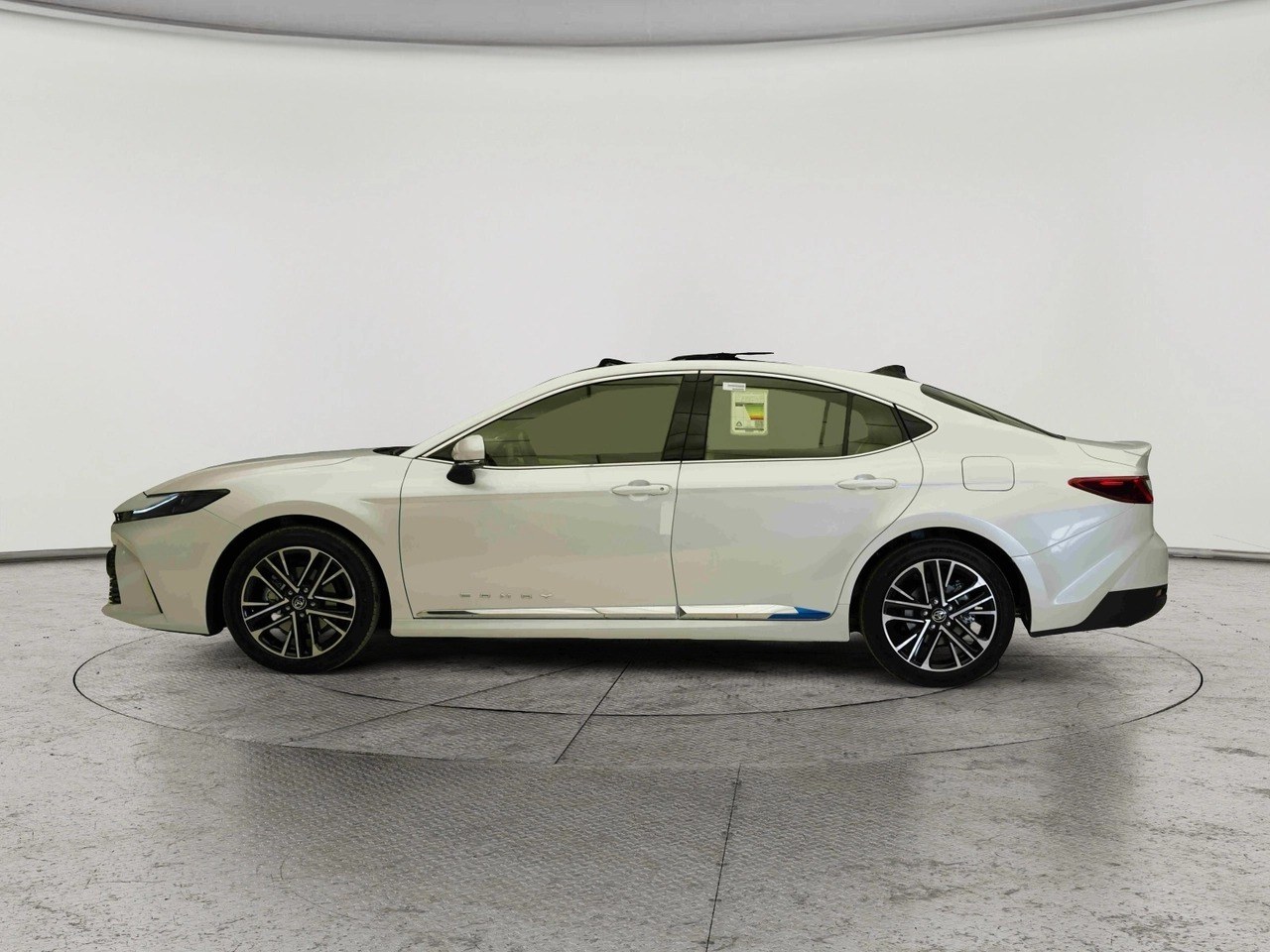 Toyota Camry LE HEV 2026
