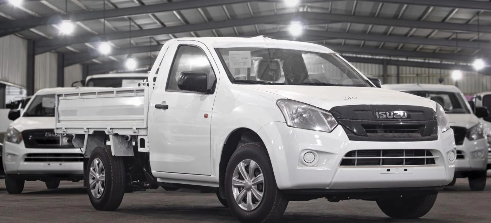 Isuzu D-Max Regular Cab أجناب Single Cab 2026