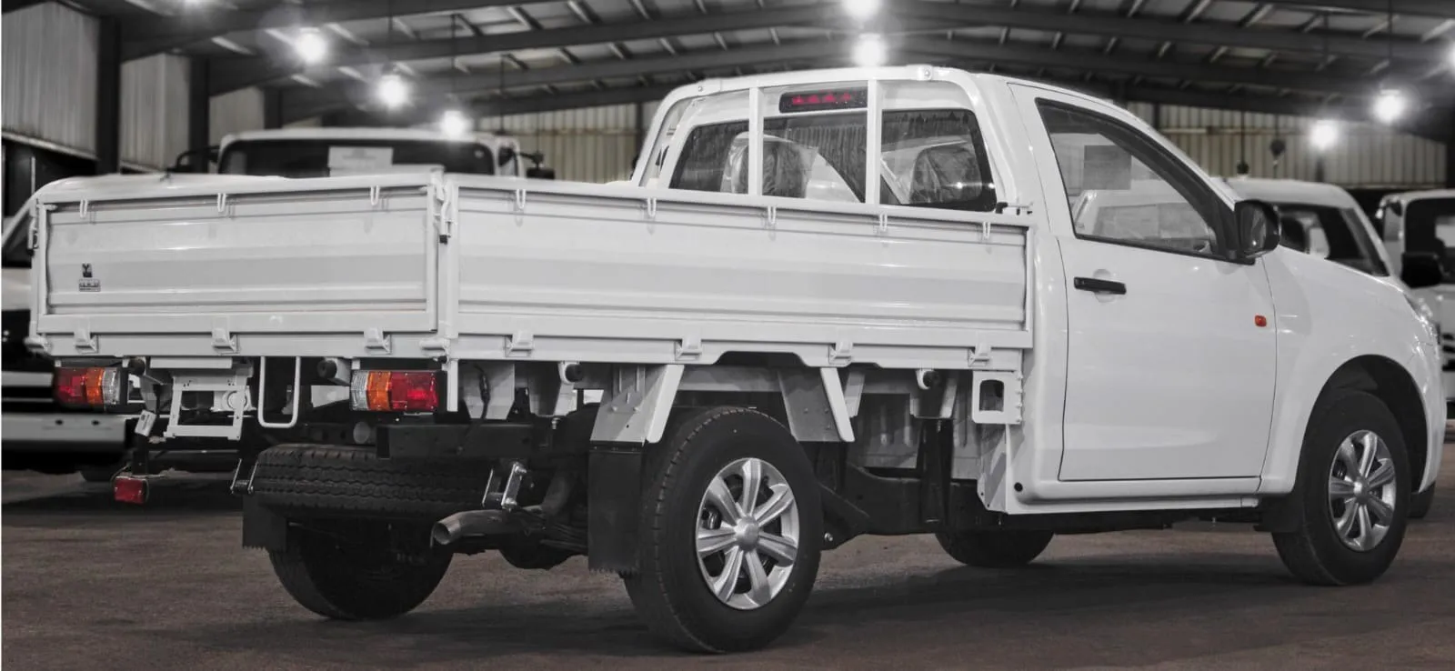 Isuzu D-Max Regular Cab أجناب Single Cab 2026