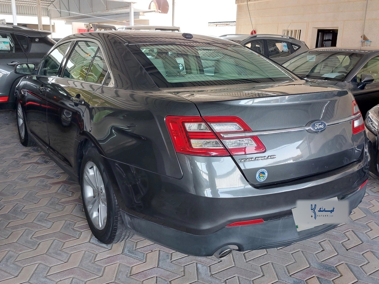 Ford Taurus SE 2018