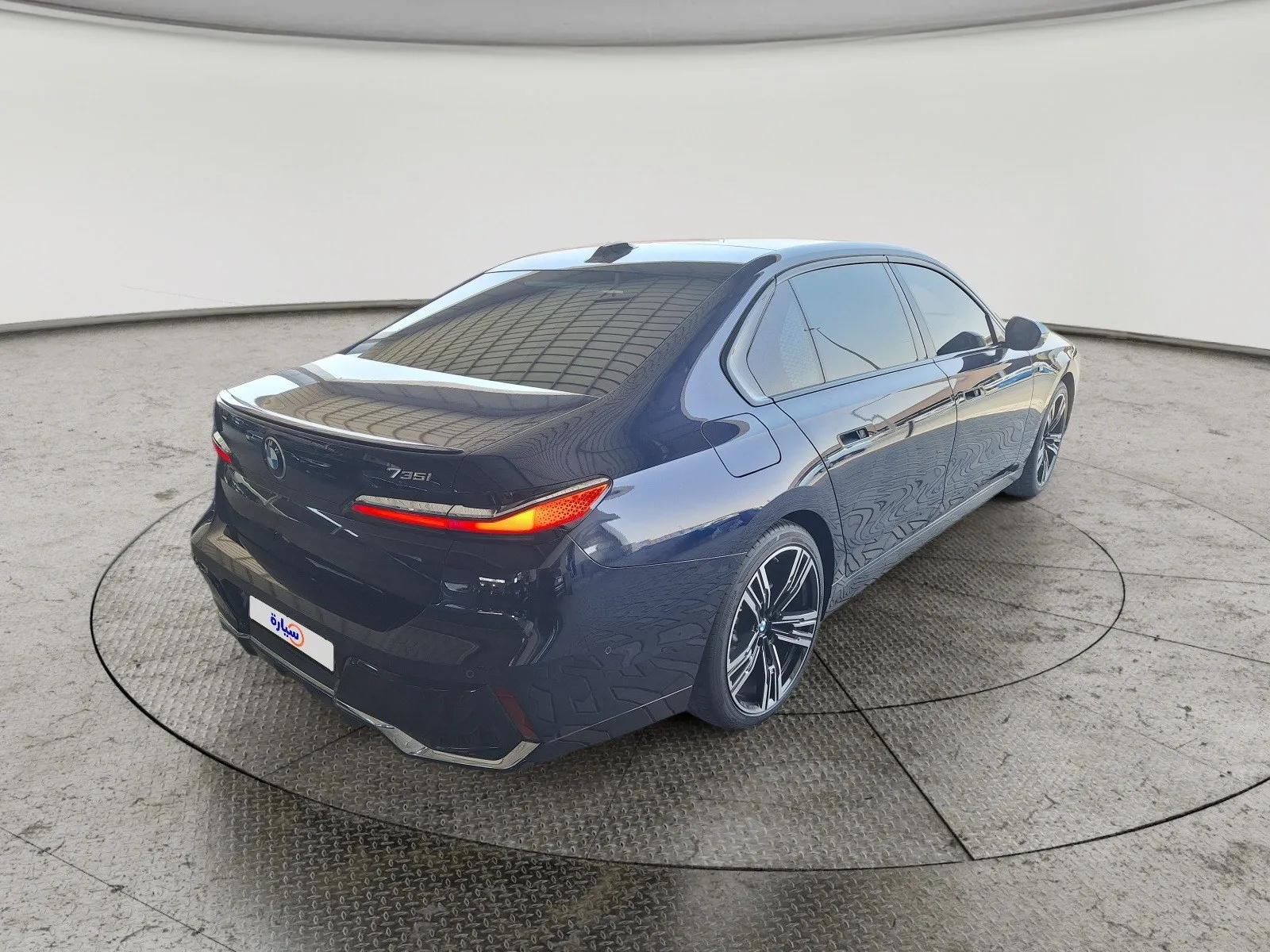 BMW 7 Series 735i 2023