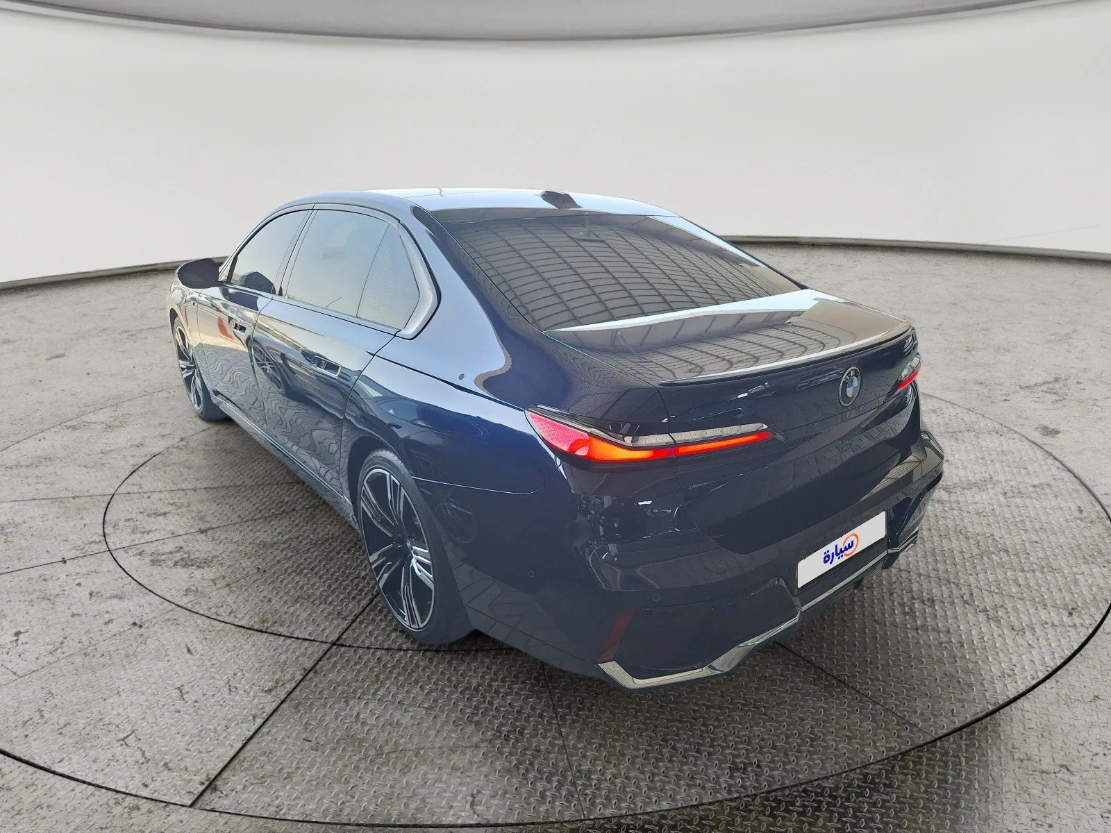 BMW 7 Series 735i 2023