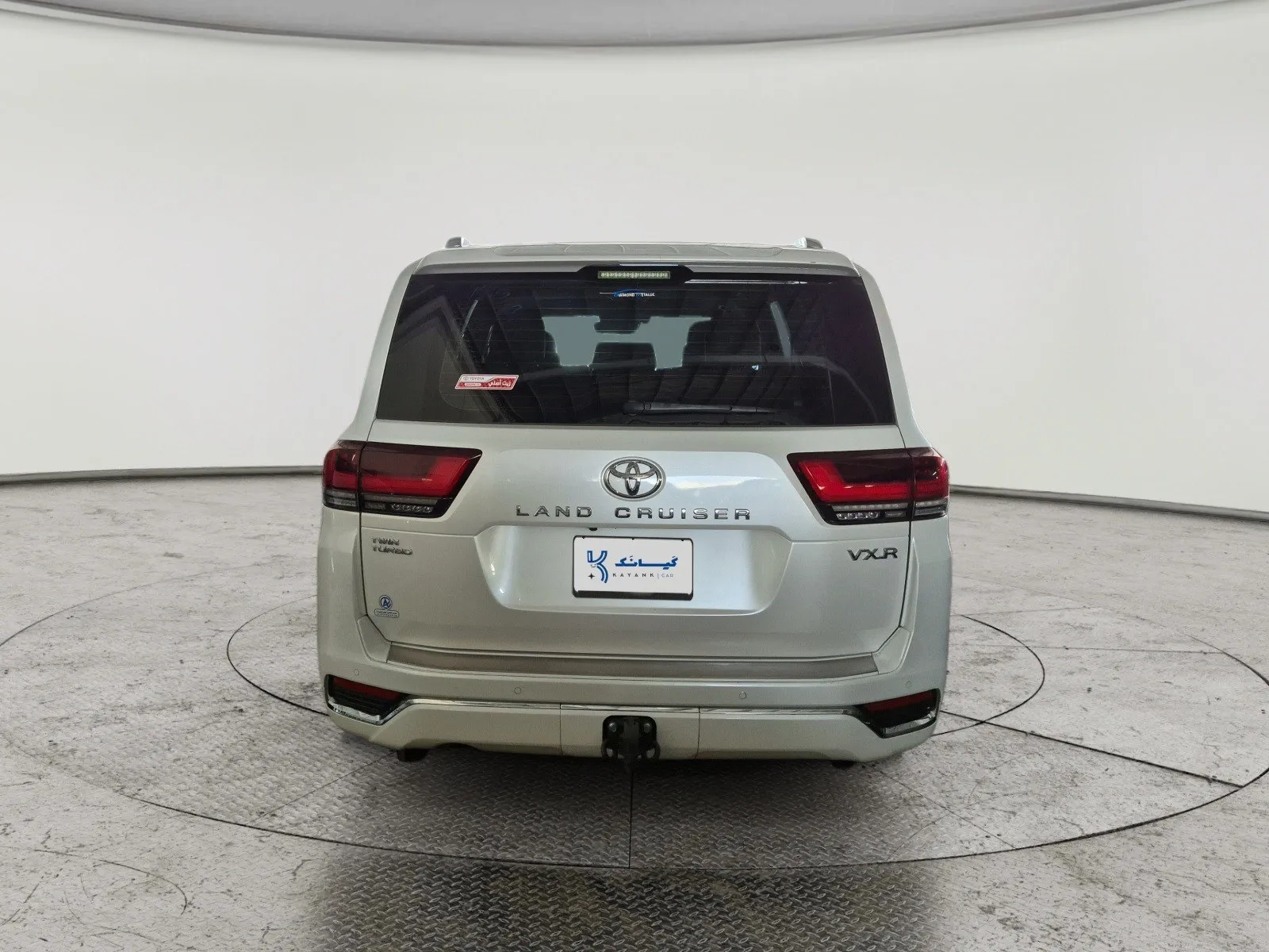 Toyota Land Cruiser VXR 2023
