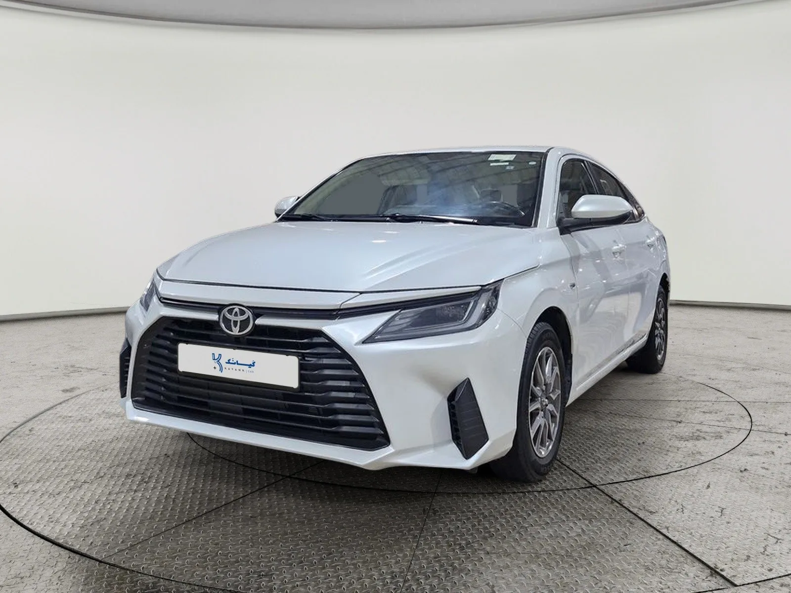 Toyota Yaris Y 2023