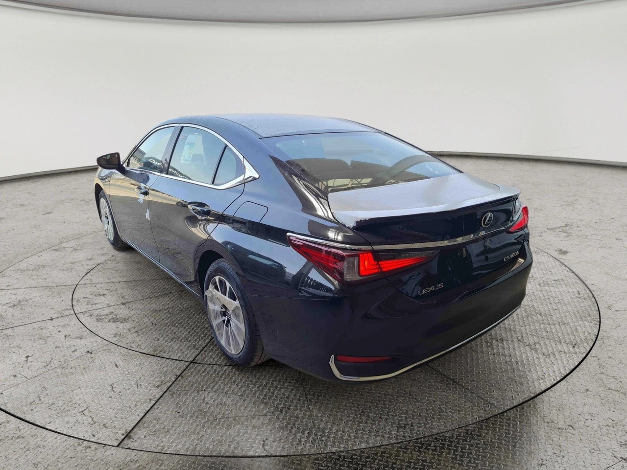 Lexus ES 300 AH Hybrid 2025