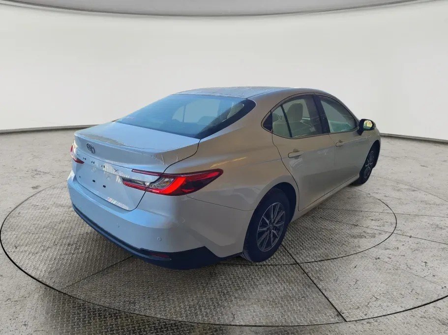 Toyota Camry E 2026