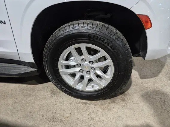 Chevrolet Suburban LS 2021