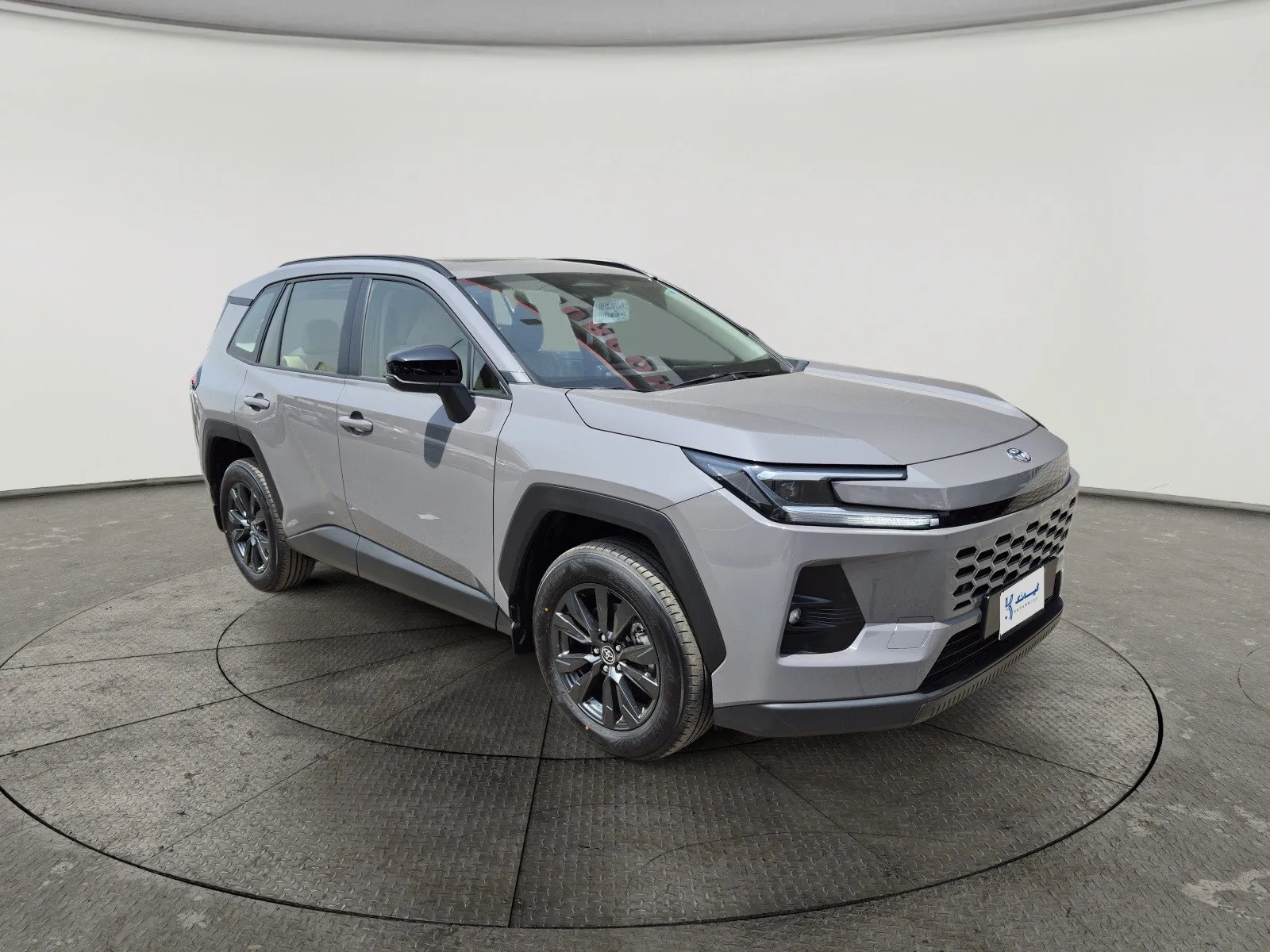 Toyota RAV4 XLE HEV 2026