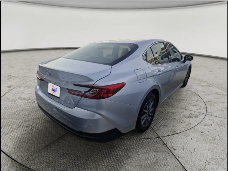 Toyota Camry E 2025