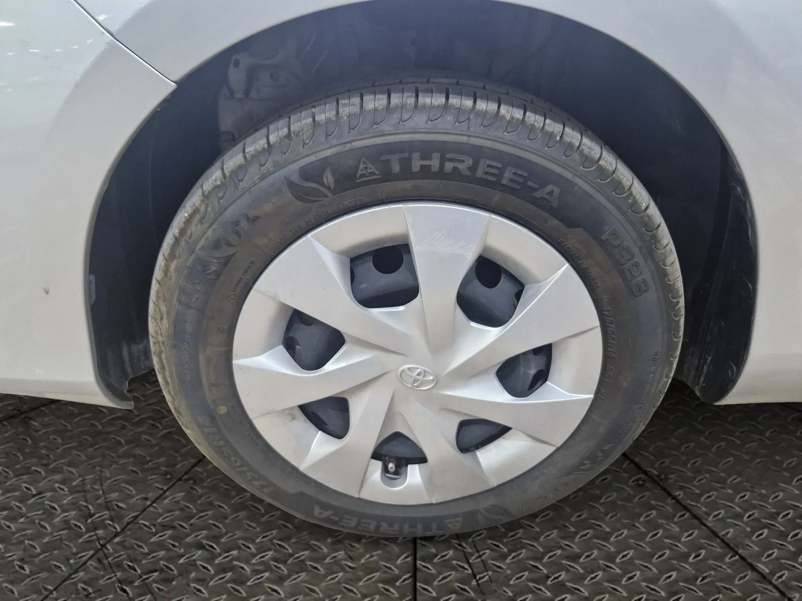 Toyota Yaris Y 2021