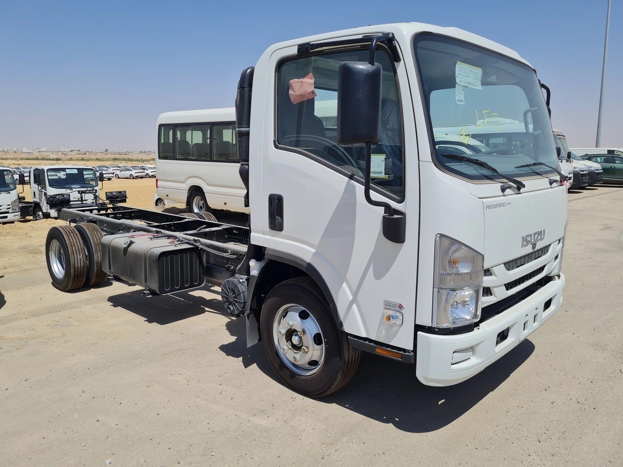 Isuzu Dyna شاص طويل 2026