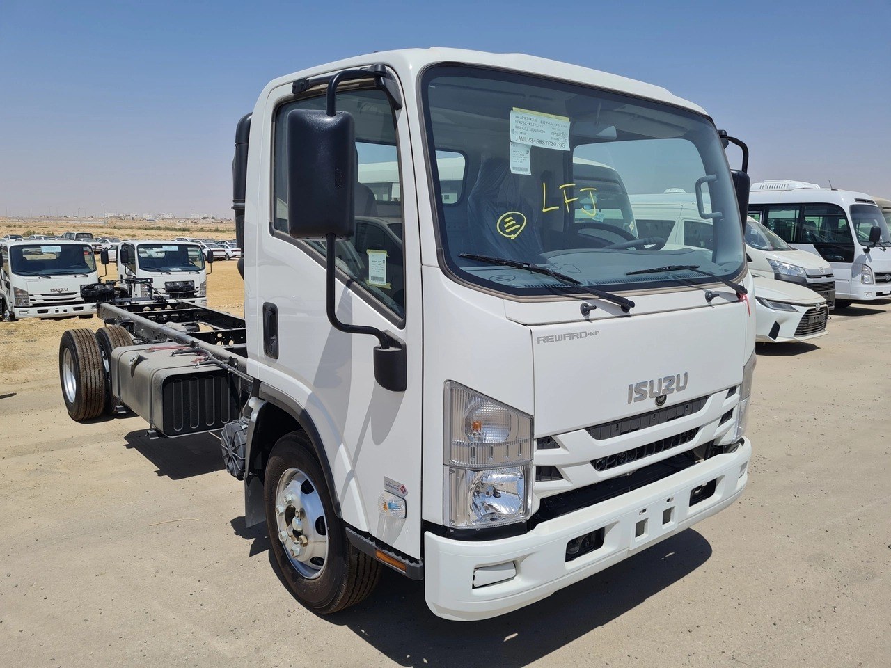 Isuzu Dyna شاص طويل 2026