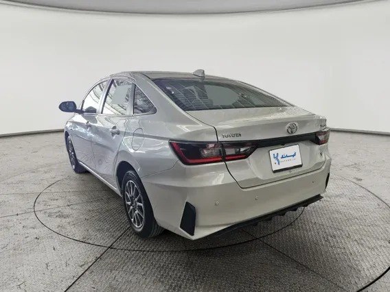 Toyota Yaris Y 2023