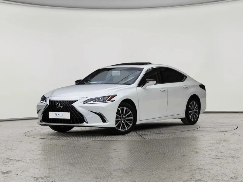 Lexus ES 2025
