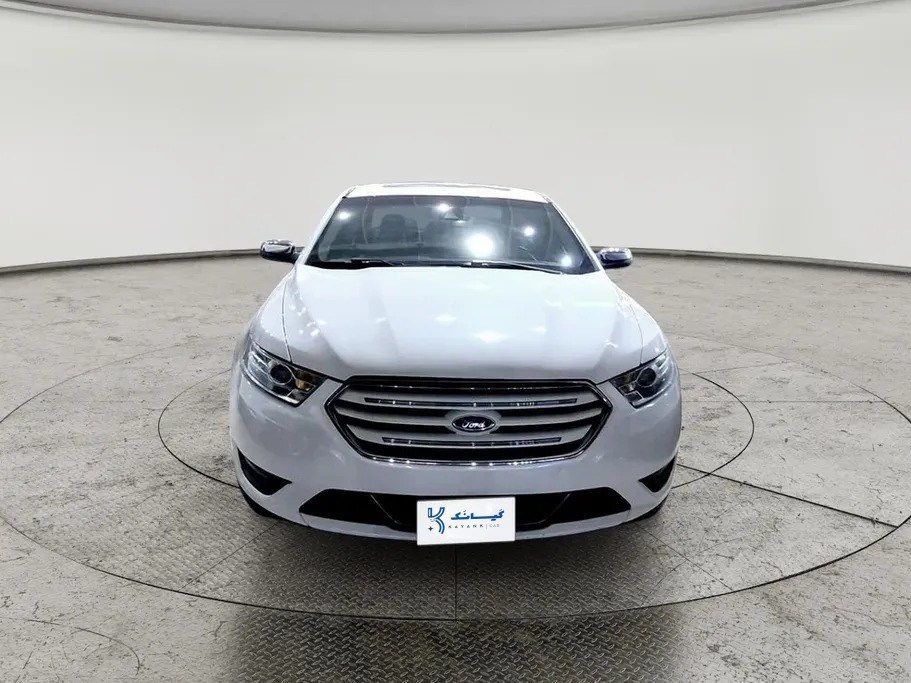 Ford Taurus Limited 2019