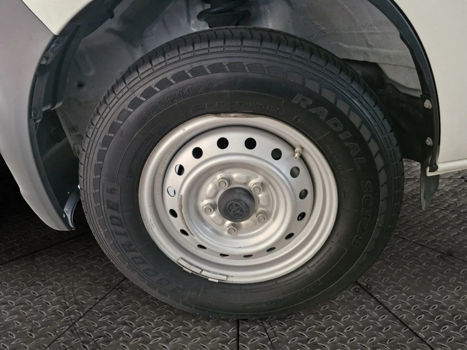 Toyota LiteAce Van 2023