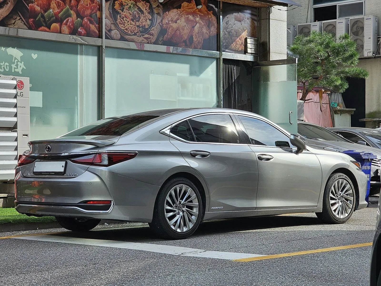 Lexus ES 300h Premier 2022