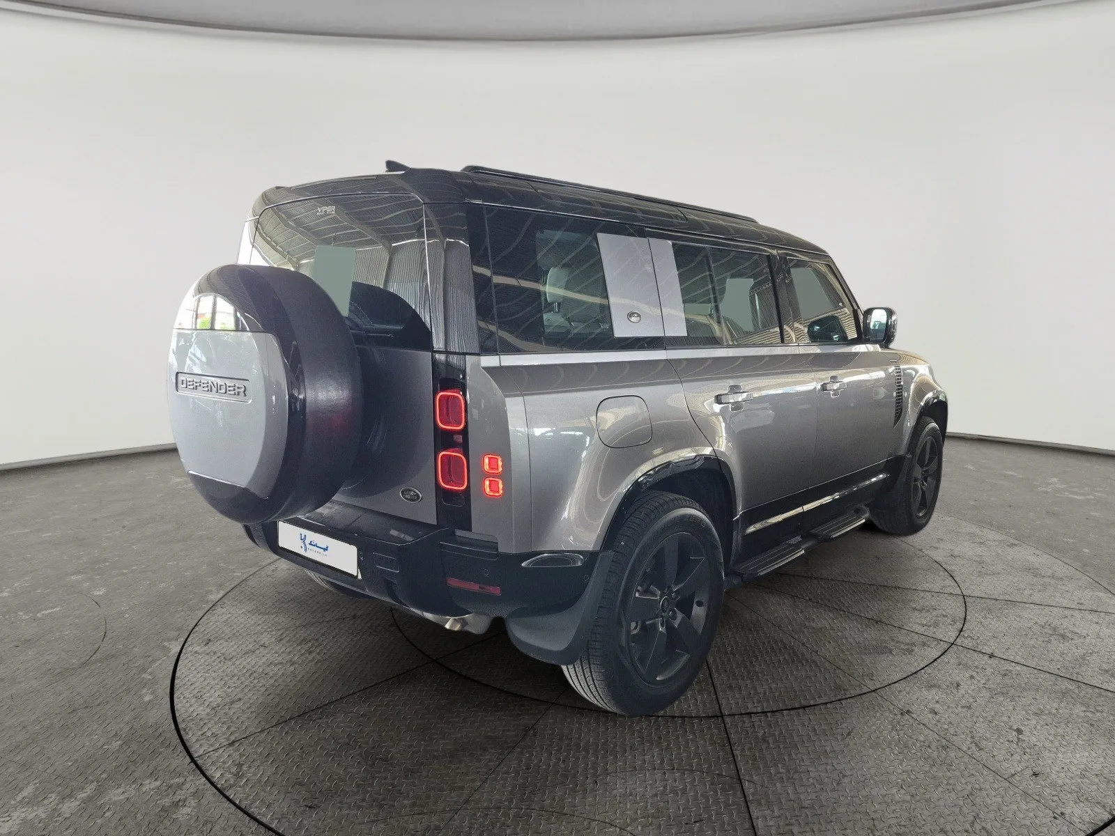 Land Rover Defender P300 S 2023