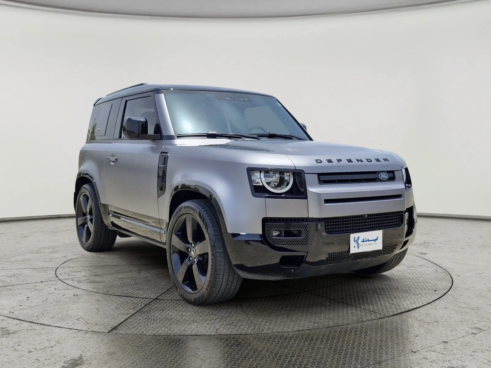 Land Rover Defender P400 2023