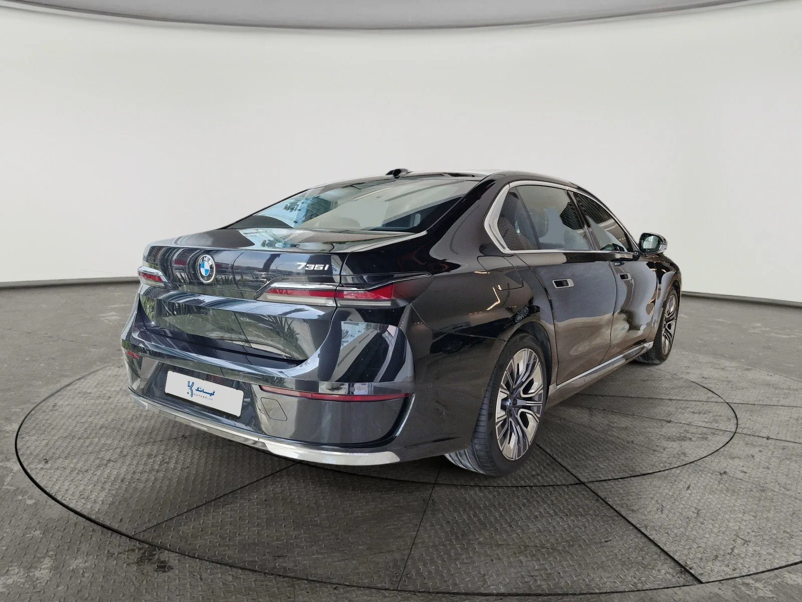 BMW 7 Series 735i 2024
