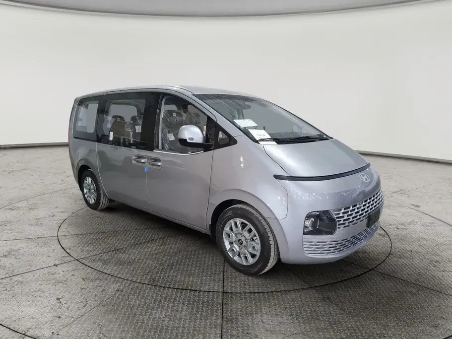 Hyundai Staria Smart 9 ST 2025