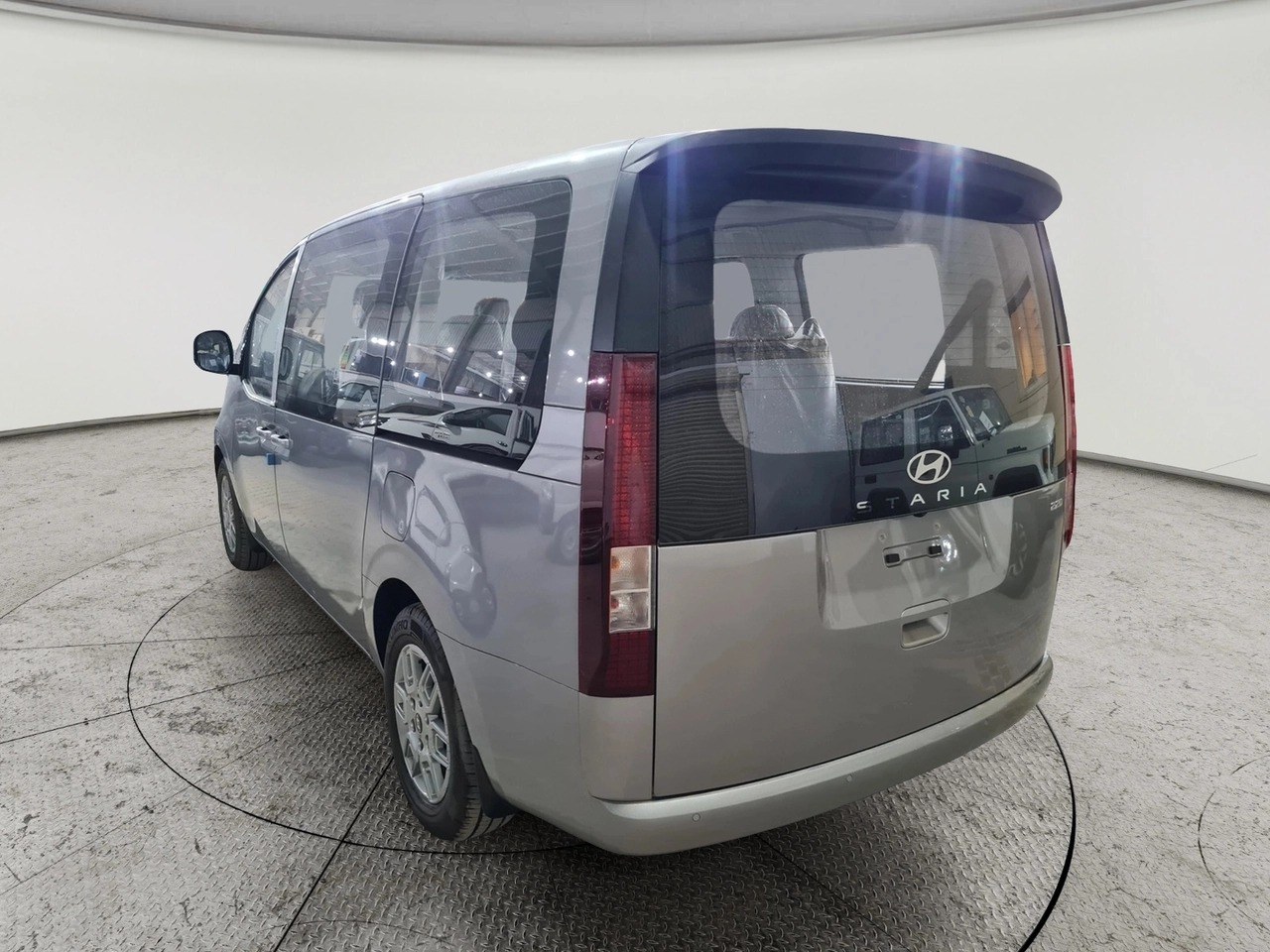 Hyundai Staria Smart 9 ST 2025