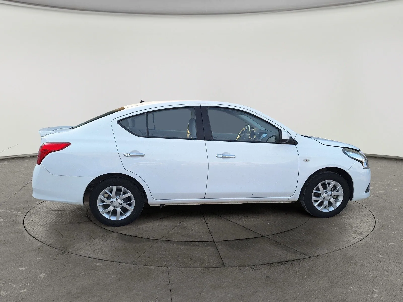 Nissan Sunny Classic 2022