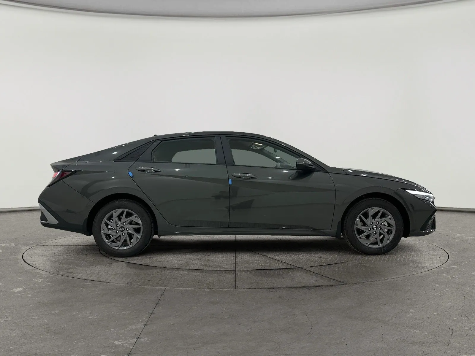Hyundai Elantra Smart Plus China 2027