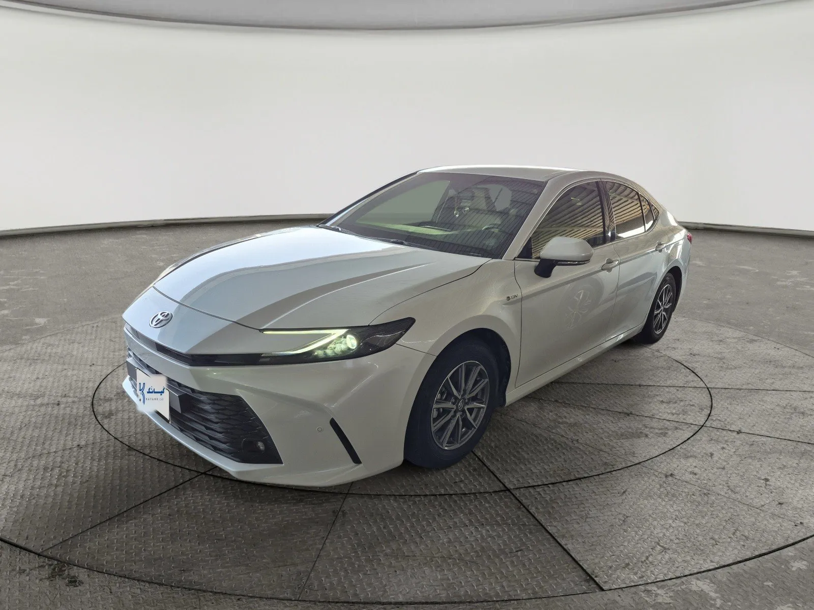 Toyota Camry E HEV 2025