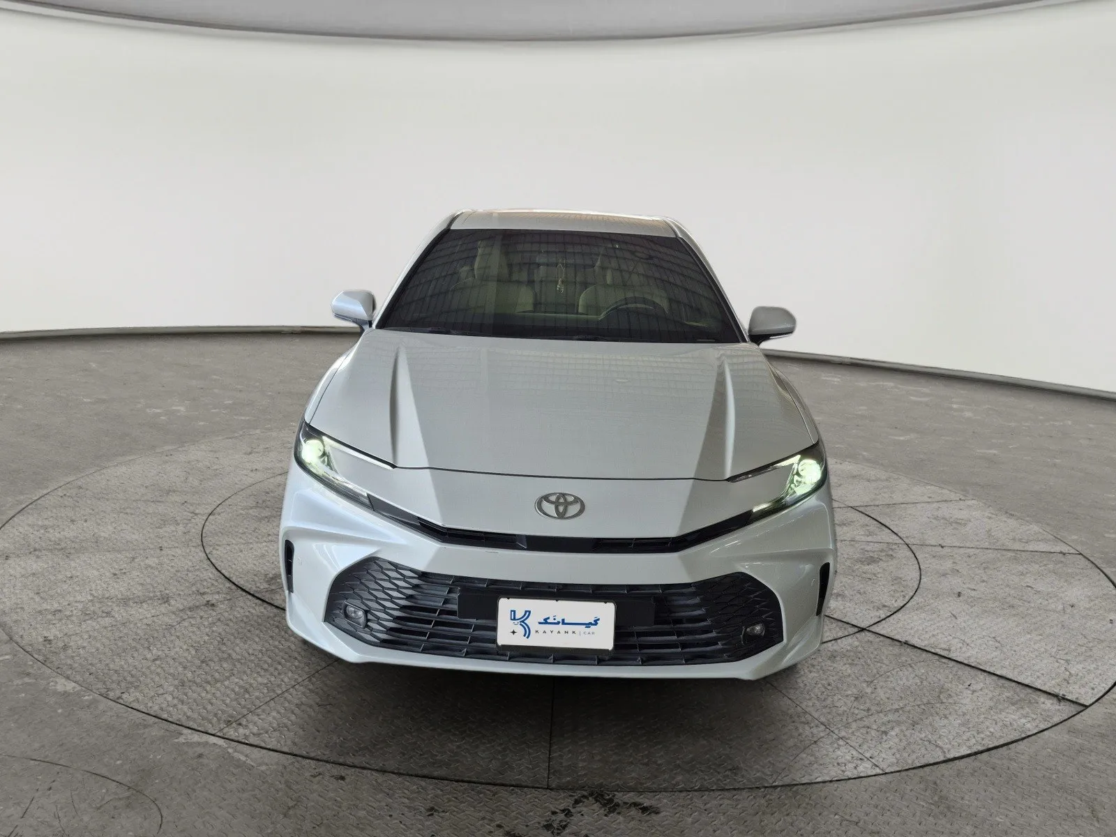 Toyota Camry E HEV 2025