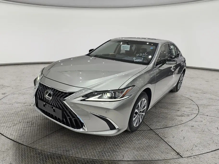 Lexus ES 250 AA Elegant 2025
