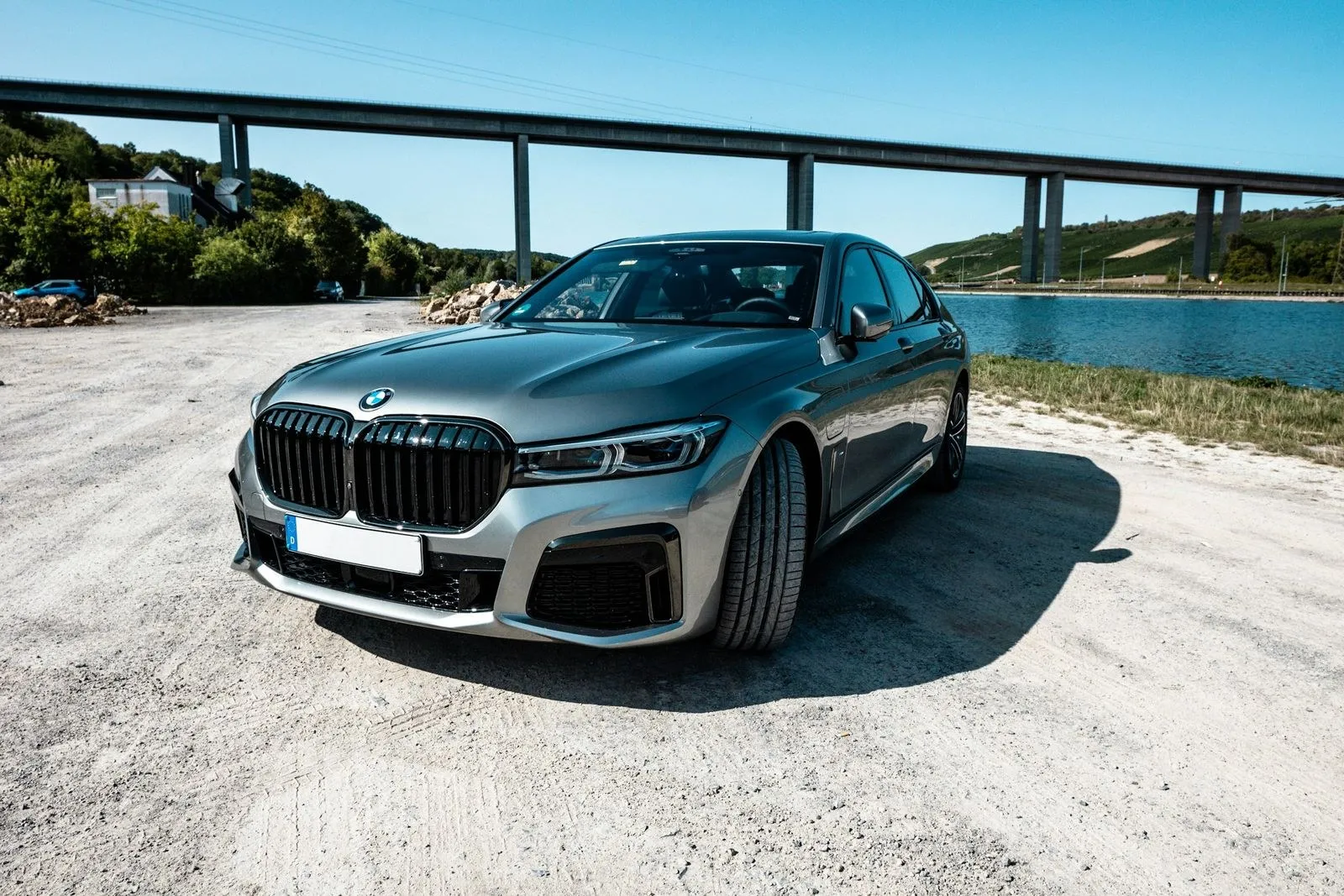 BMW 7 Series 740Li M Sport 2021