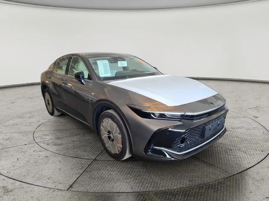 Toyota Crown Prestige 2026