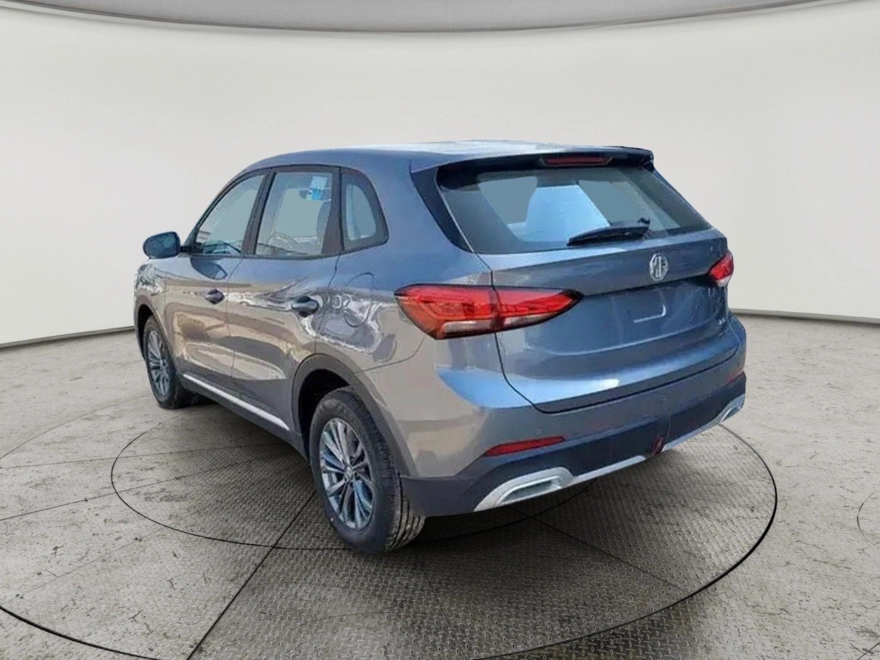 MG ZS STD 2025