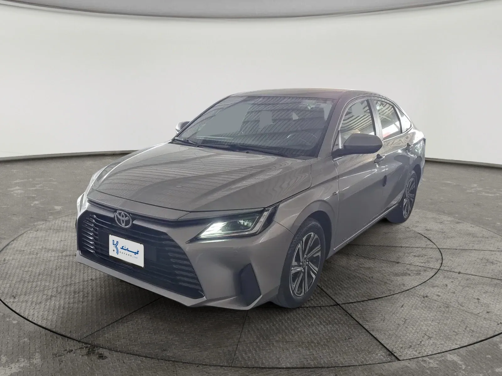 Toyota Yaris Y Plus 2024