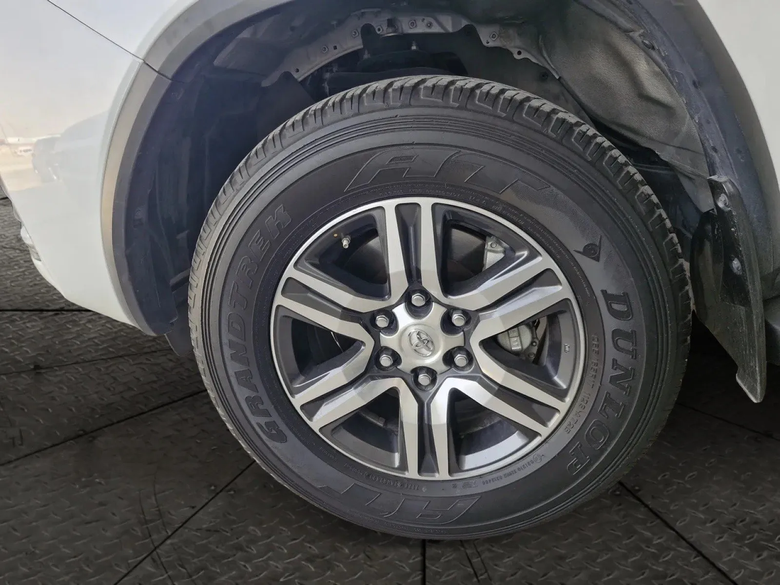 Toyota Fortuner VX 2023