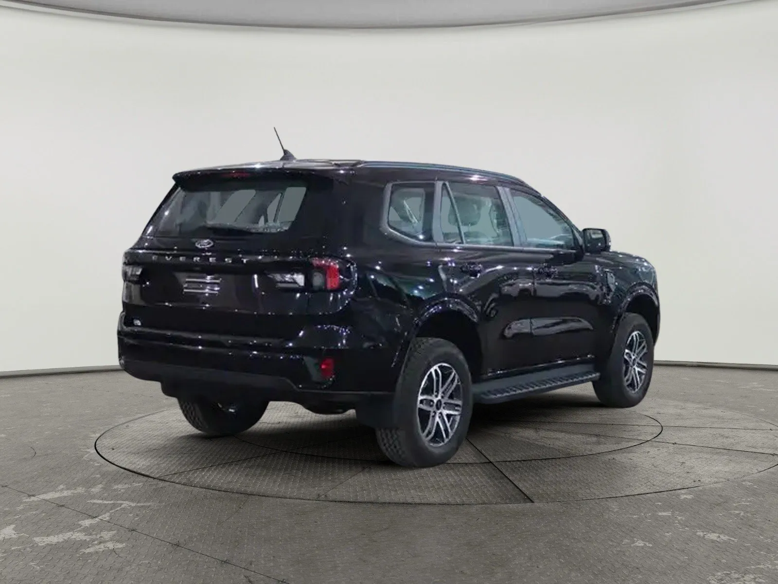 Ford Everest XLS 2025