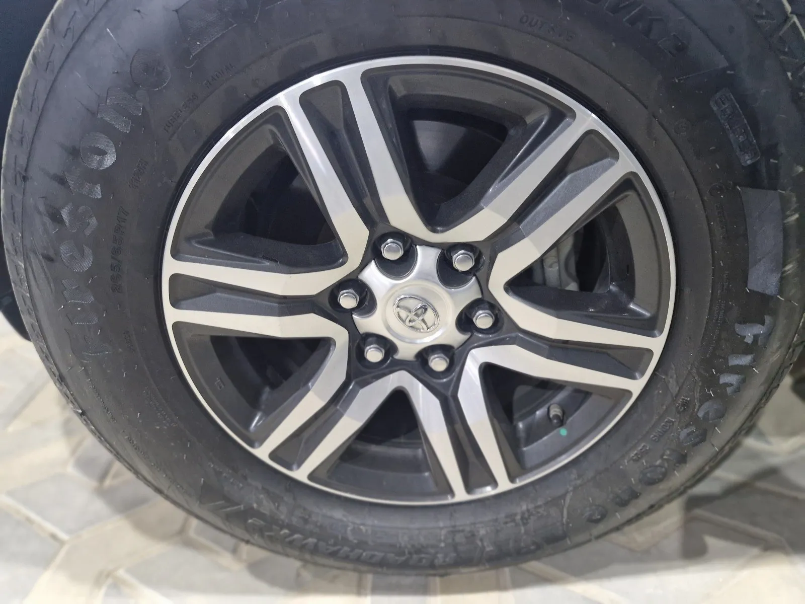 Toyota Fortuner VX 2024