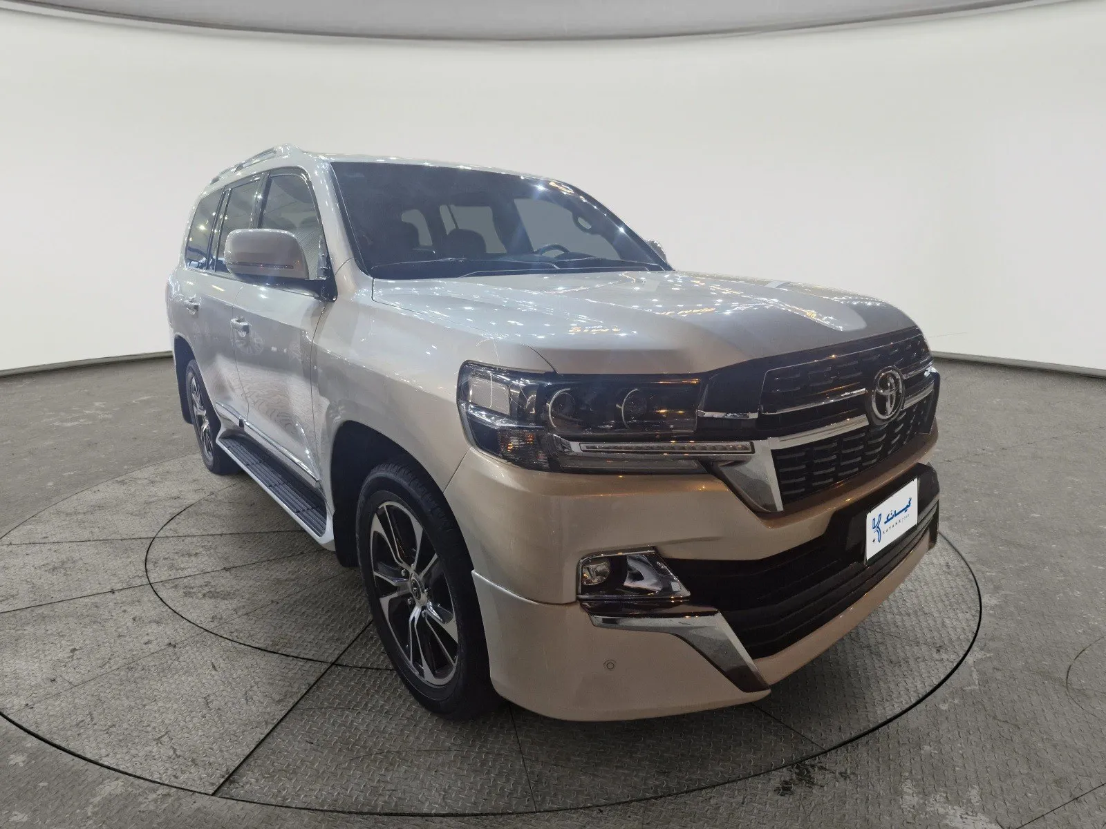 Toyota Land Cruiser Grand Touring 2021
