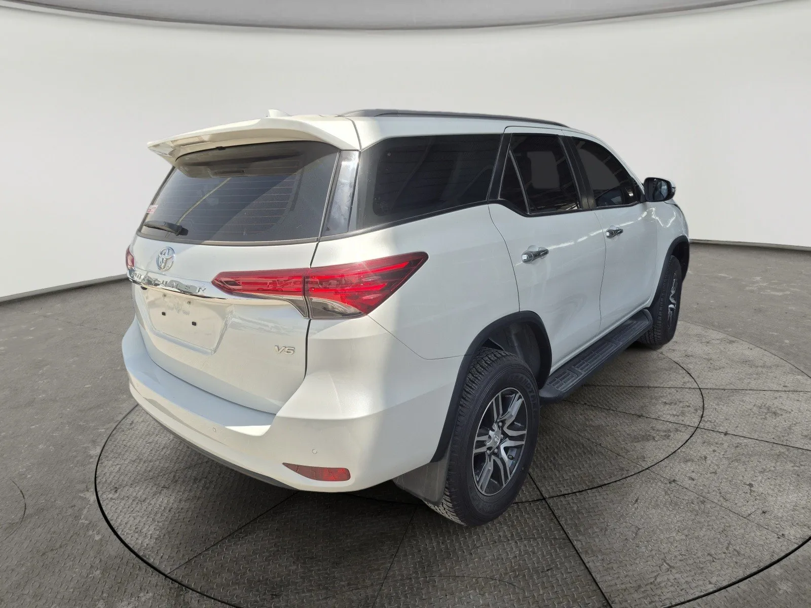 Toyota Fortuner VX 2025