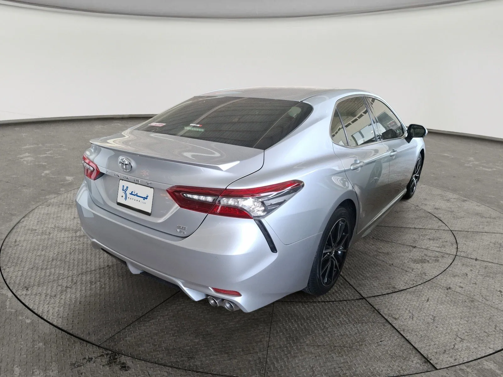 Toyota Camry SE 2021